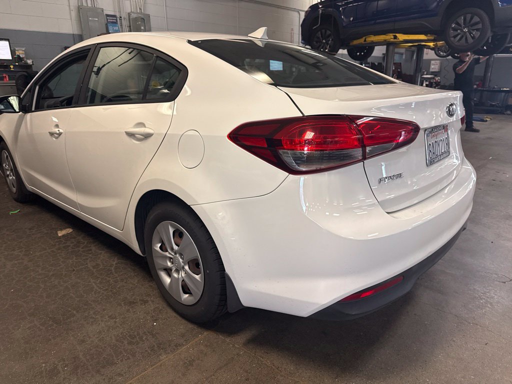 Used 2018 Kia Forte LX FWD image 11