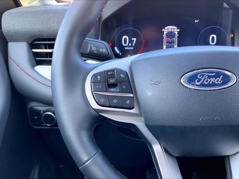 Certified 2025 Ford Explorer Active image 24