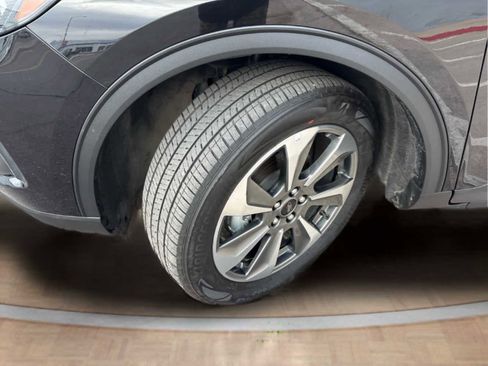 Used 2025 Ford Escape Platinum image 32