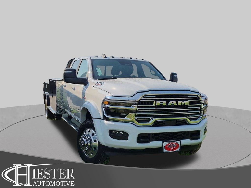 New 2026 RAM 5500 4x4 Crew Cab w/ Laramie Trim Package 360° Tour