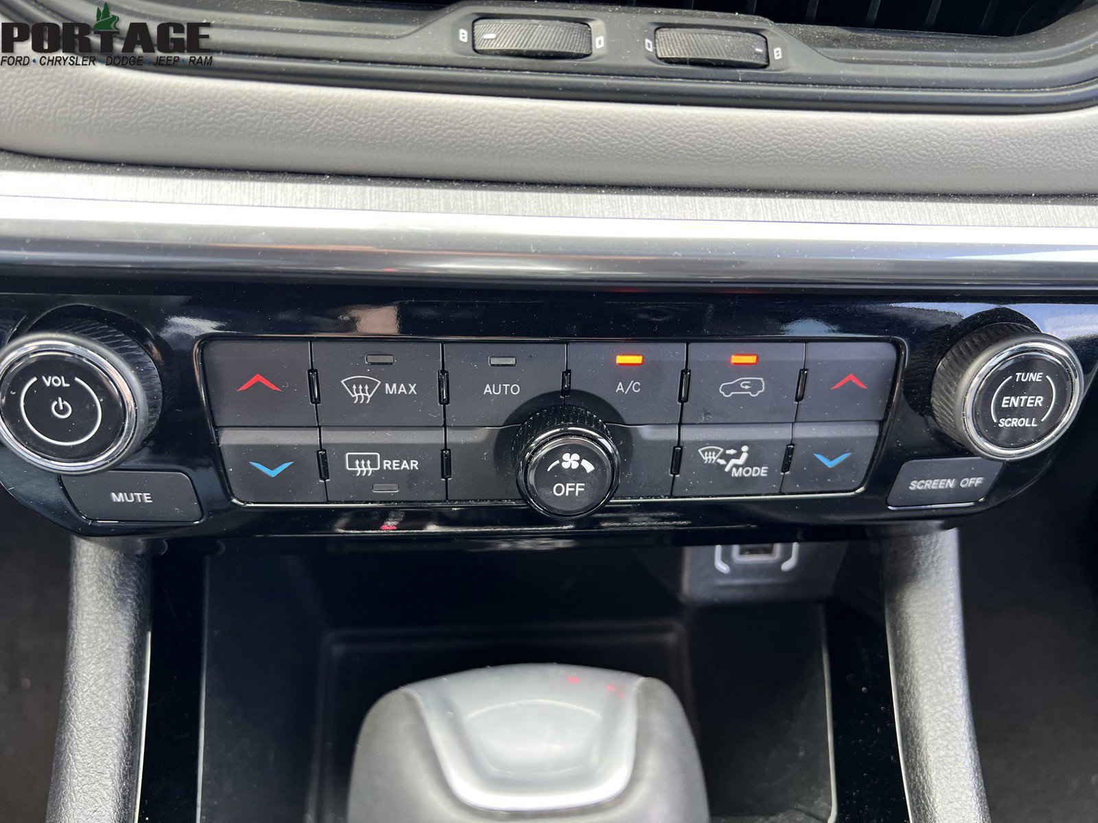 Used 2024 Jeep Compass Limited AWD/4WD image 20