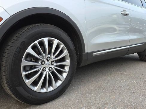 Used 2016 Lincoln MKX Select w/ Select Plus Package AWD/4WD image 7