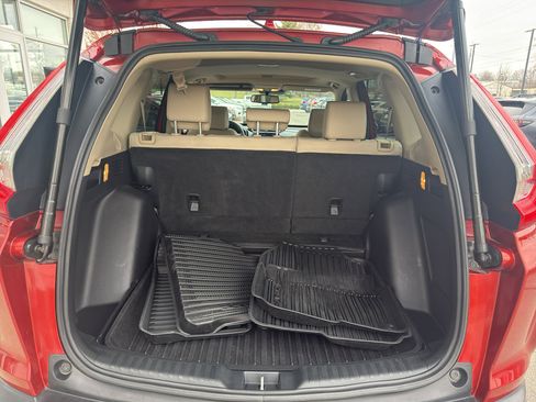 Used 2018 Honda CR-V Touring image 10
