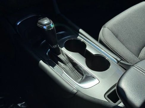 Used 2016 Chevrolet Malibu LT FWD image 14