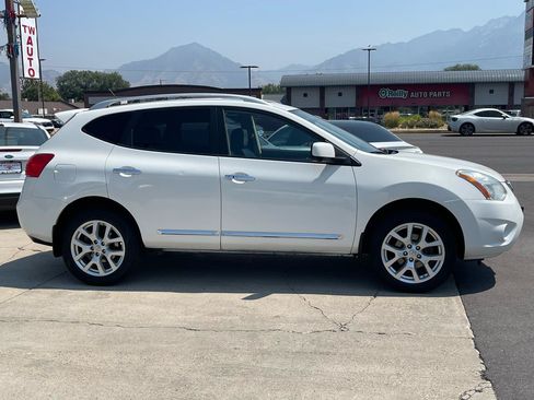 Used 2013 Nissan Rogue SL AWD/4WD image 4