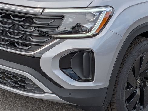 New 2026 Volkswagen Atlas Cross Sport SE AWD/4WD image 9
