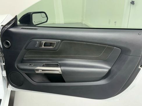 Used 2017 Ford Mustang Shelby GT350 image 15