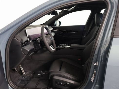 Used 2026 BMW 530i w/ M Sport Package RWD image 5
