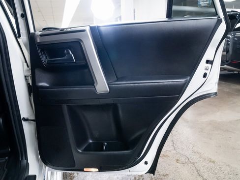 Used 2020 Toyota 4Runner Limited image 19