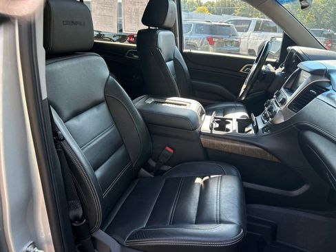 Used 2019 GMC Yukon XL Denali w/ Denali Ultimate Package image 21