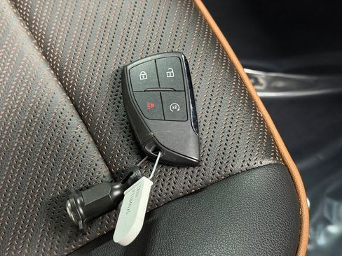 Certified 2023 GMC Canyon AT4 w/ AT4 Premium Package image 28