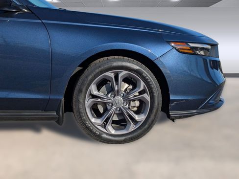 Used 2023 Honda Accord EX image 12