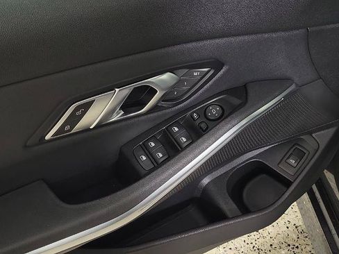 Used 2020 BMW 330i xDrive Sedan w/ Premium Package AWD/4WD image 19