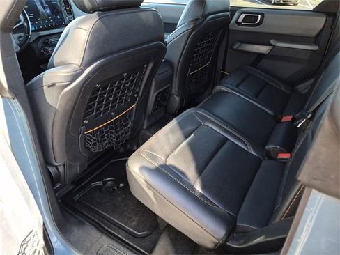 Used 2022 Ford Bronco Badlands w/ Sasquatch Package image 21