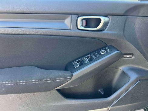 Used 2022 Honda Civic Sport image 17