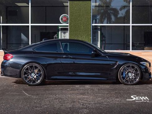 Used 2018 BMW M4 Coupe image 5
