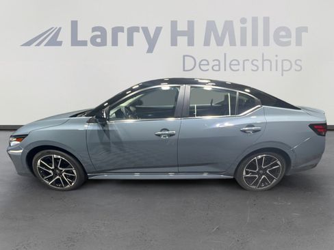 New 2025 Nissan Sentra SR image 2