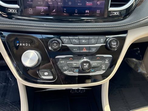 Used 2021 Chrysler Pacifica Limited w/ Premium & Safety Sphere Group AWD/4WD image 21