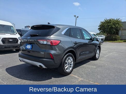 Certified 2020 Ford Escape SE FWD image 4