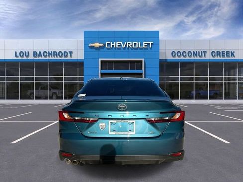 Used 2025 Toyota Camry SE FWD image 7