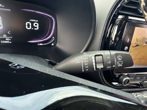 Used 2023 Kia Soul GT-Line image 30