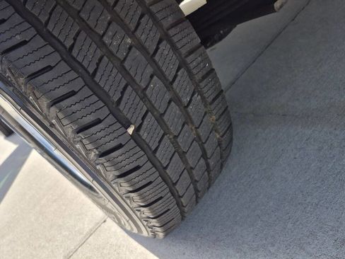 Used 2010 Chevrolet Colorado LT image 25