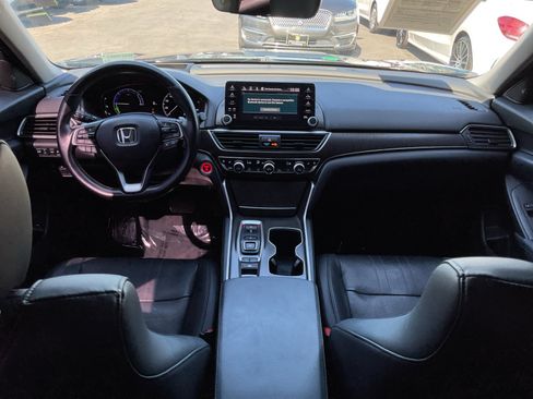 Used 2021 Honda Accord Touring image 17