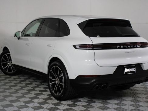 Certified 2025 Porsche Cayenne S image 3