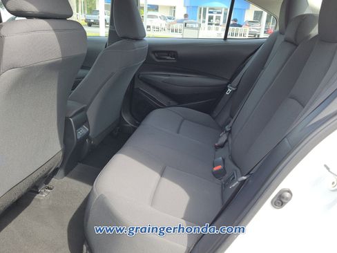 Used 2024 Toyota Corolla LE w/ LE Convenience Package FWD image 11