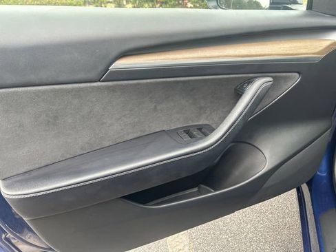 Used 2023 Tesla Model 3 Performance image 15