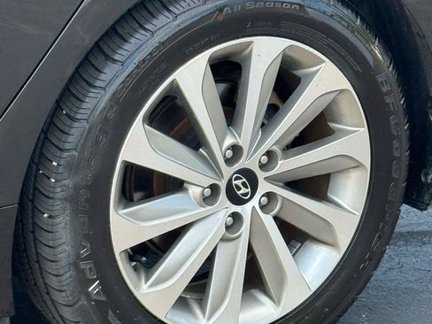 Used 2017 Hyundai Sonata Sport w/ Value Edition Package 02 FWD image 8