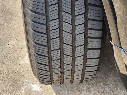 Used 2017 Buick Enclave Leather w/ Trailering Package image 11