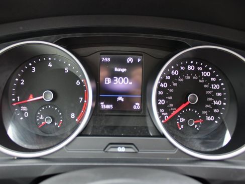 Certified 2020 Volkswagen Tiguan SE w/ Panoramic Sunroof Package image 14