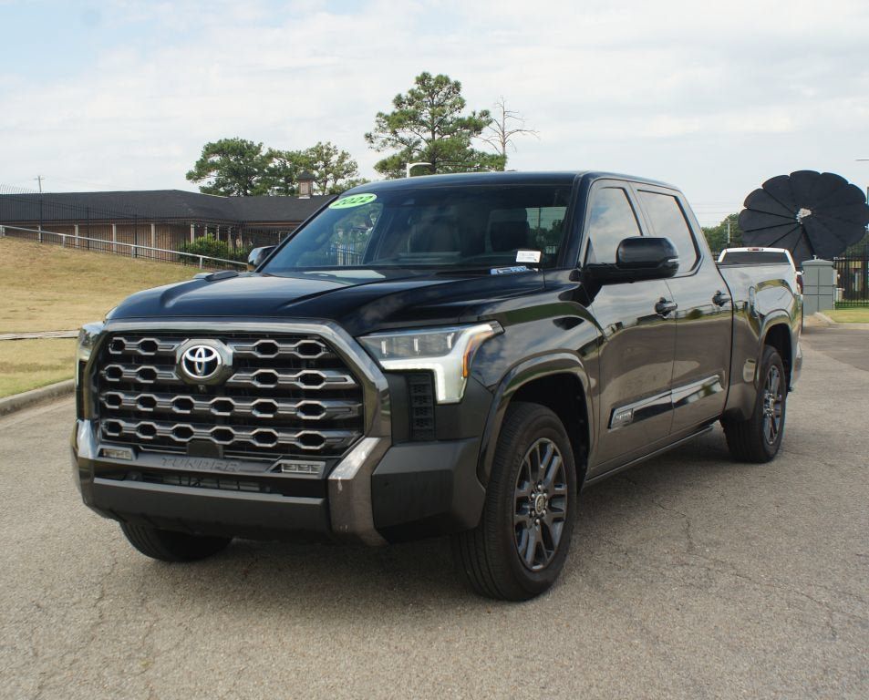 Used 2022 Toyota Tundra Platinum w/ Advanced Package AWD/4WD image 25