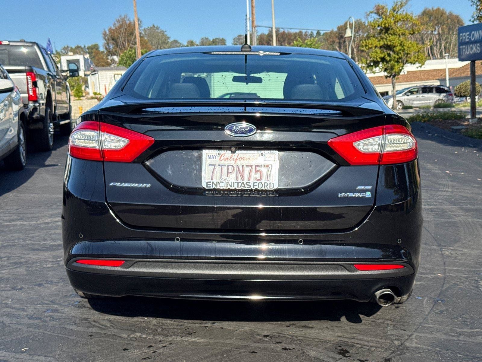 Used 2016 Ford Fusion SE FWD image 13