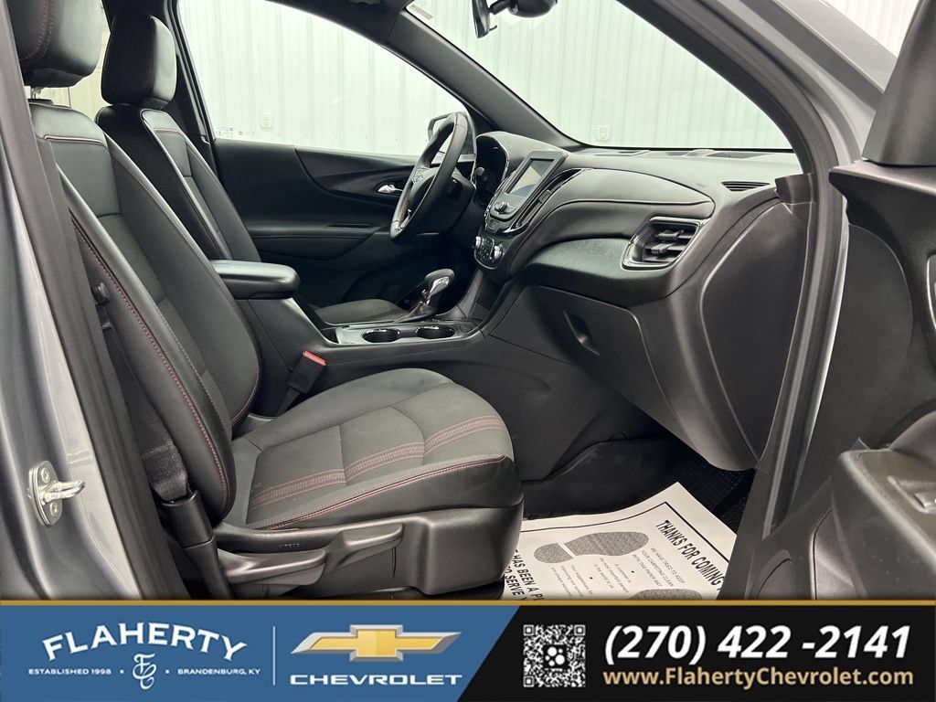 Used 2023 Chevrolet Equinox RS w/ LPO, Floor Liner Package FWD image 15