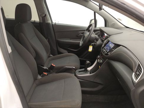 Used 2020 Chevrolet Trax LS w/ Tint and Cruise Package FWD image 21