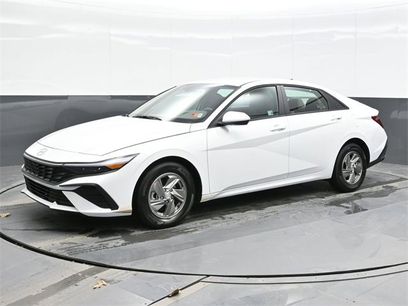 Certified 2025 Hyundai Elantra SE