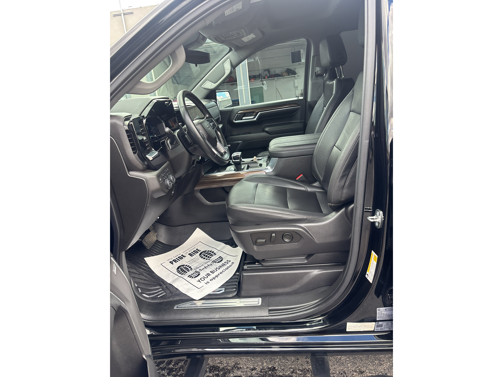 Used 2024 Chevrolet Silverado 1500 RST AWD/4WD image 10