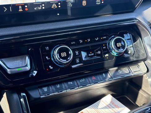 Used 2024 GMC Sierra 2500 AT4 w/ Max Trailering Package image 25