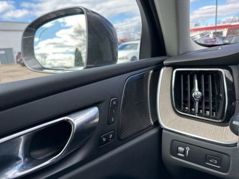 Used 2022 Volvo XC60 B5 Inscription image 44