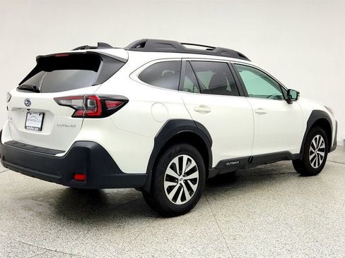 Used 2024 Subaru Outback Premium image 5