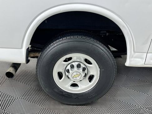 Used 2024 Chevrolet Express 2500 w/ Driver Convenience Package image 32