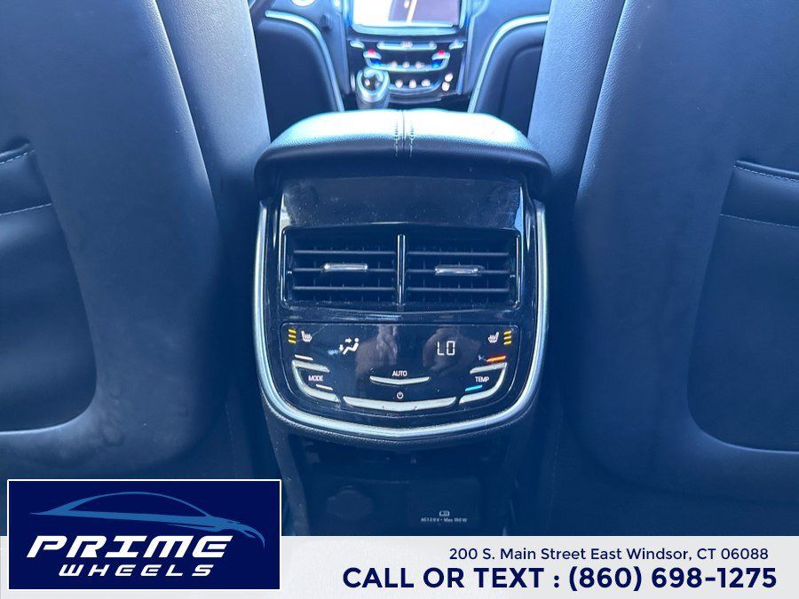 Used 2013 Cadillac XTS Premium AWD/4WD image 18