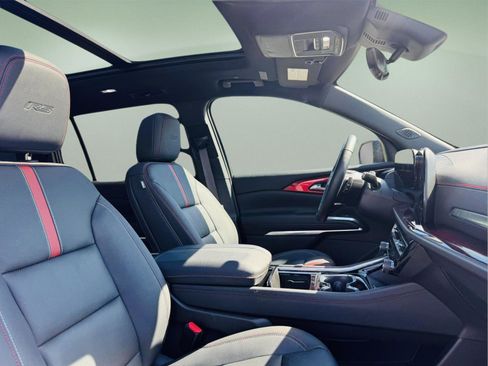 Used 2024 Chevrolet Traverse RS w/ LPO, Floor Liner Package image 22