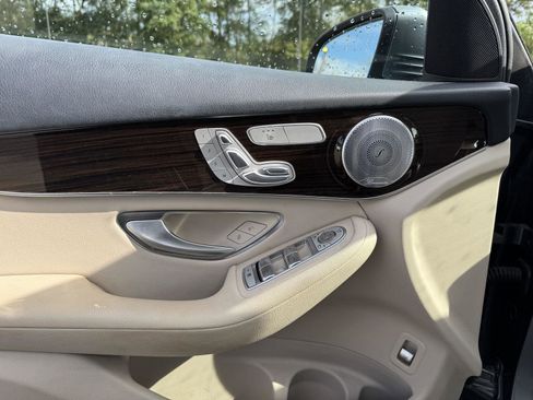 Used 2017 Mercedes-Benz GLC 300 image 6
