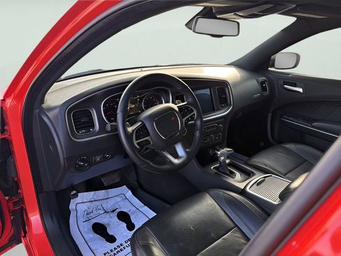 Used 2018 Dodge Charger GT image 21