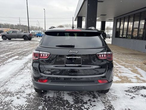 New 2026 Jeep Compass Latitude image 9