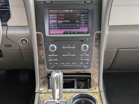 Used 2015 Lincoln Navigator 4DR 2WD SELECT image 18