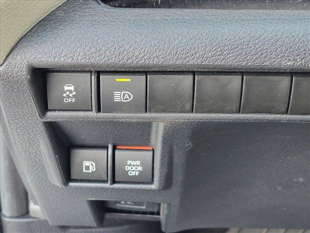Used 2024 Toyota Sienna Limited FWD image 14